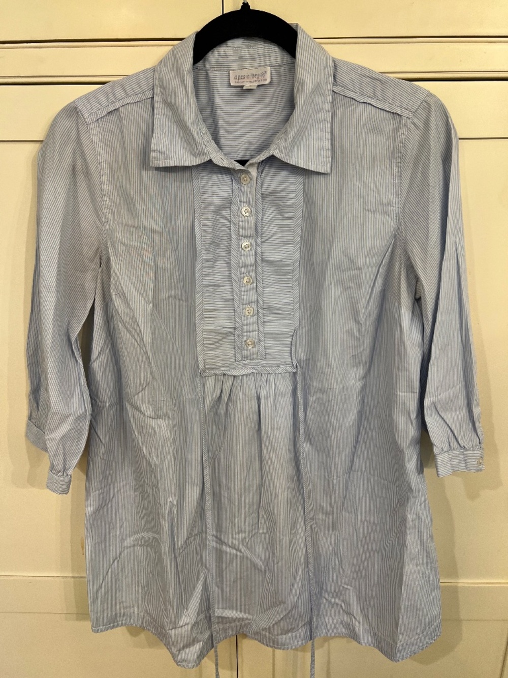 A Pea in the Pod Maternity Blouse Blue and White Size M
